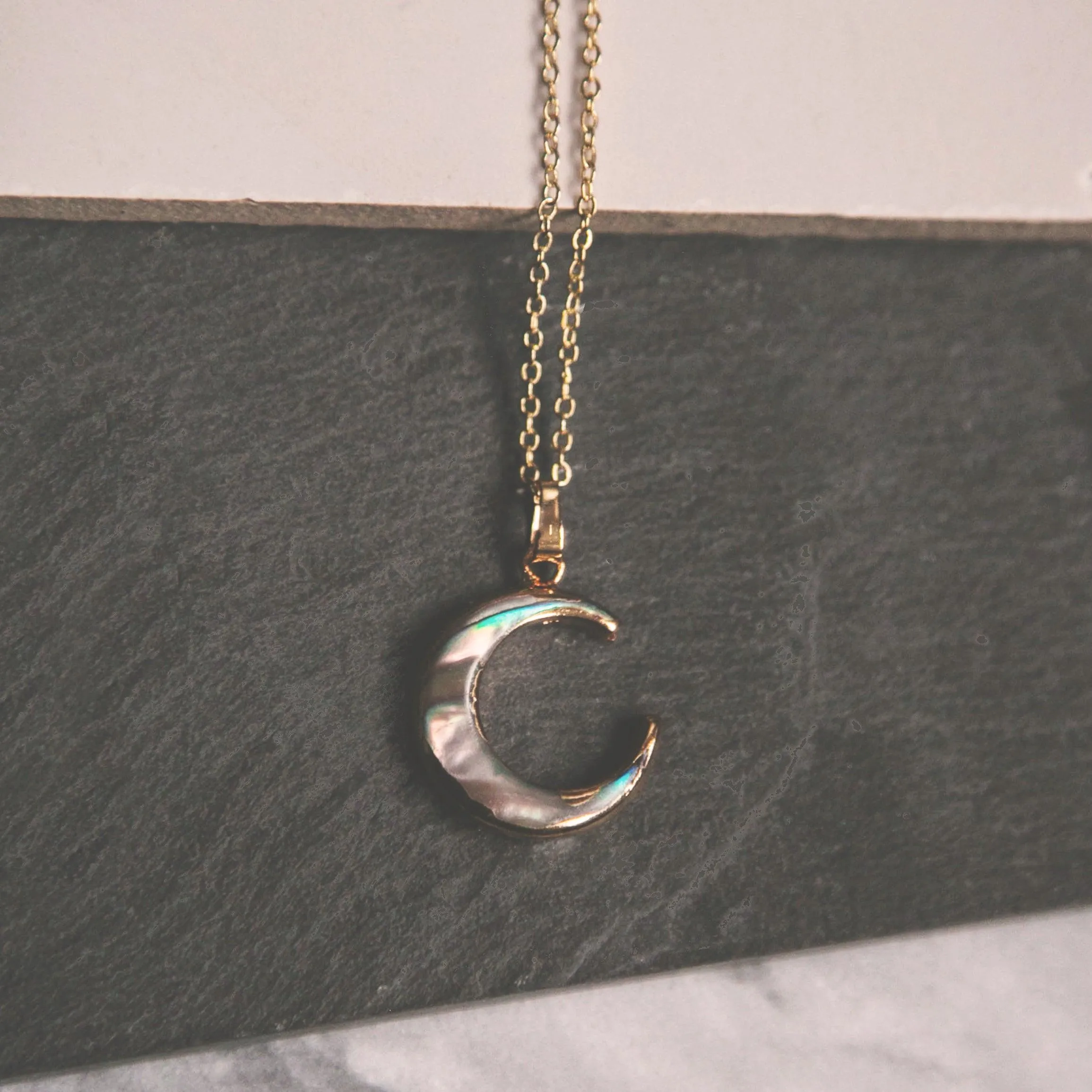 Aylin Abalone Shell Moon Necklace | 14K Gold Plated