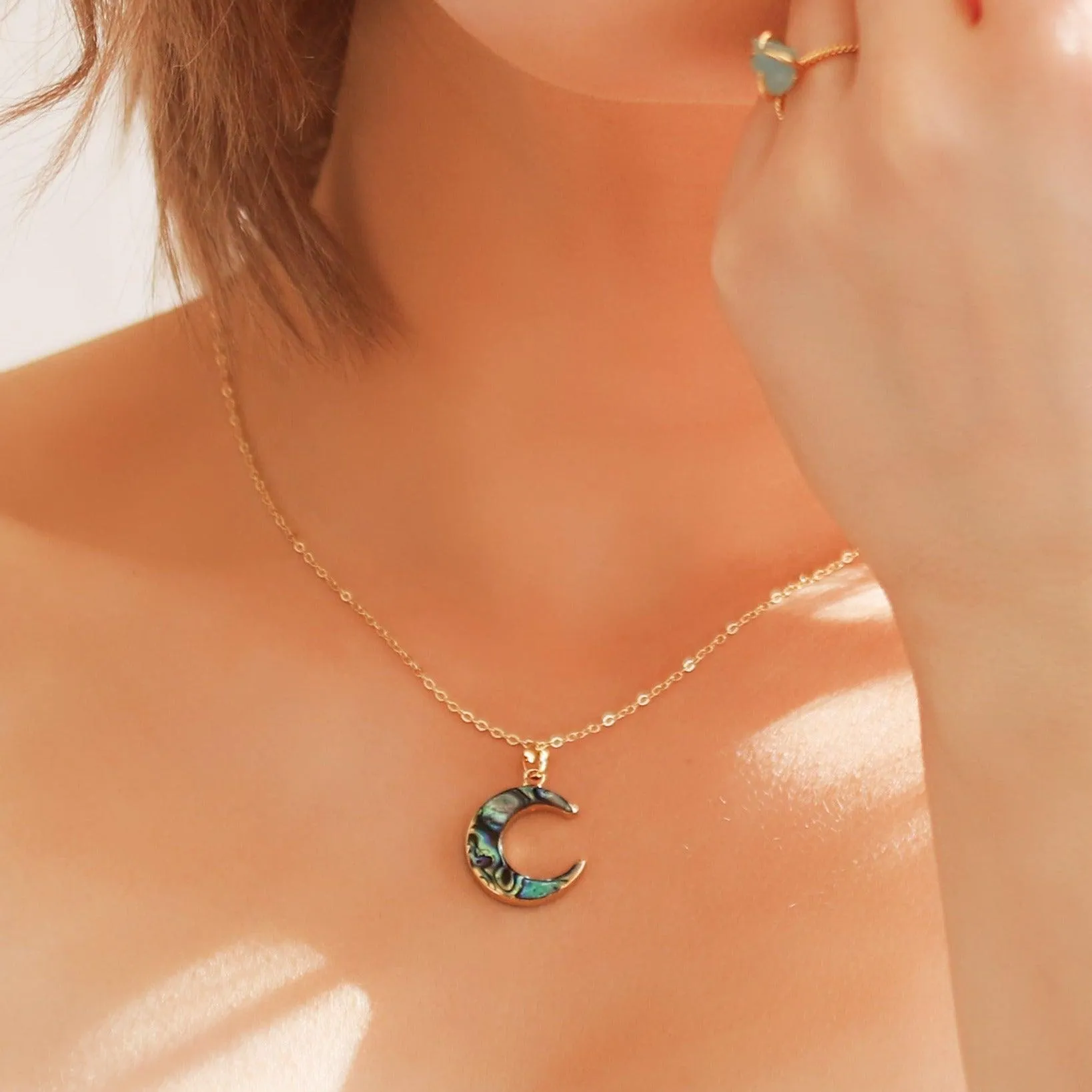 Aylin Abalone Shell Moon Necklace | 14K Gold Plated