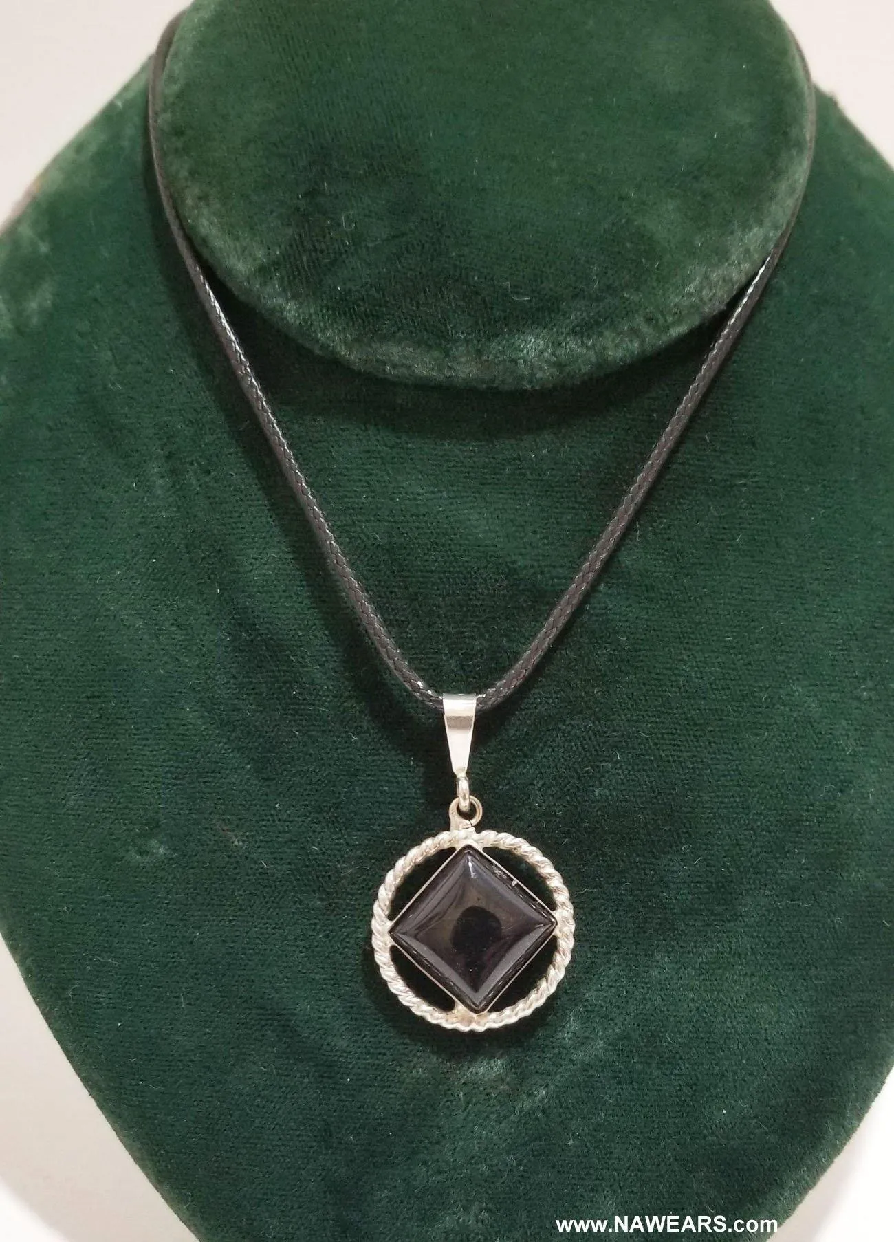 az0013- Onyx Symbol Pendant