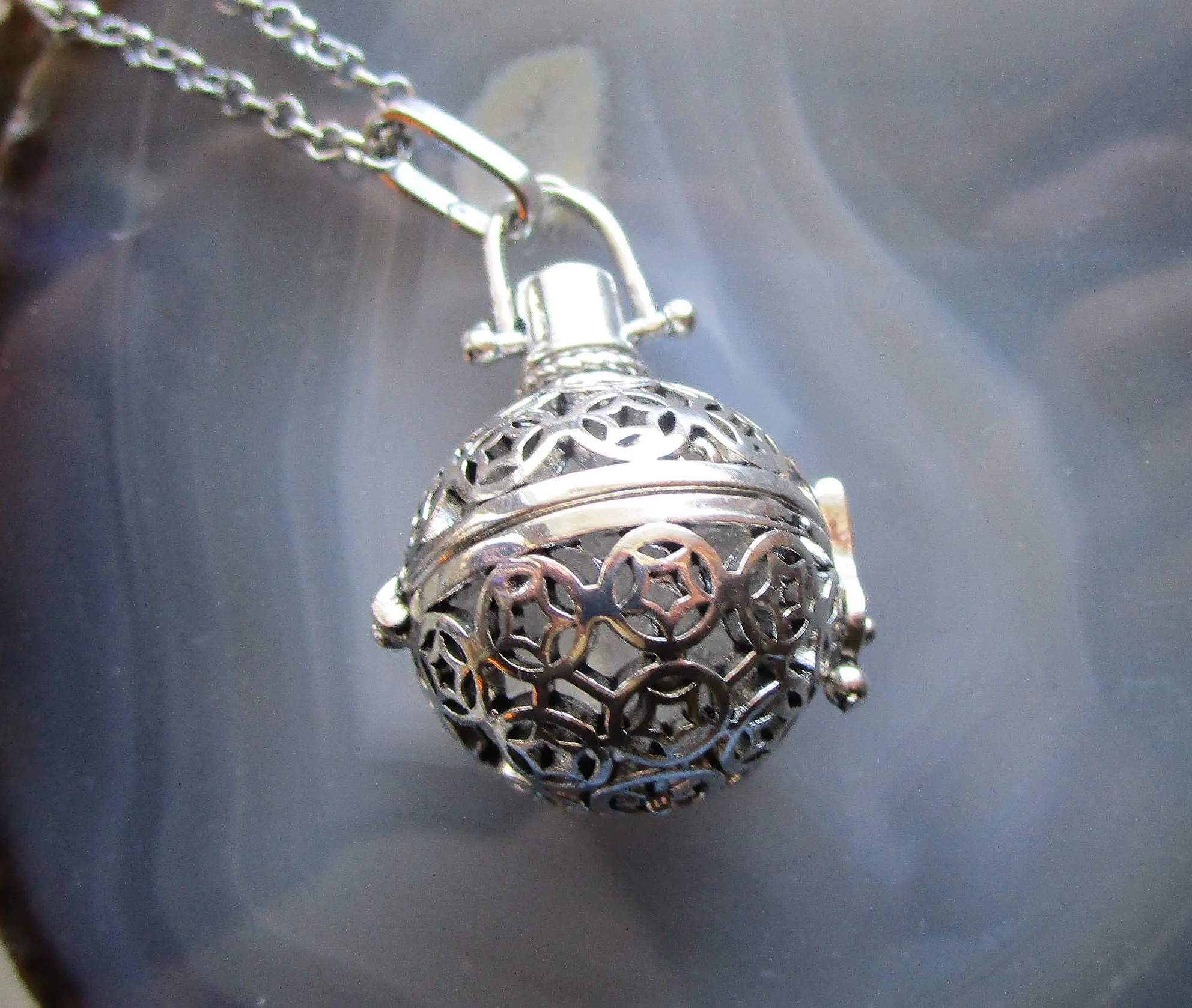 Caged Silver Stars Quartz Crystal Ball Pendant Necklace