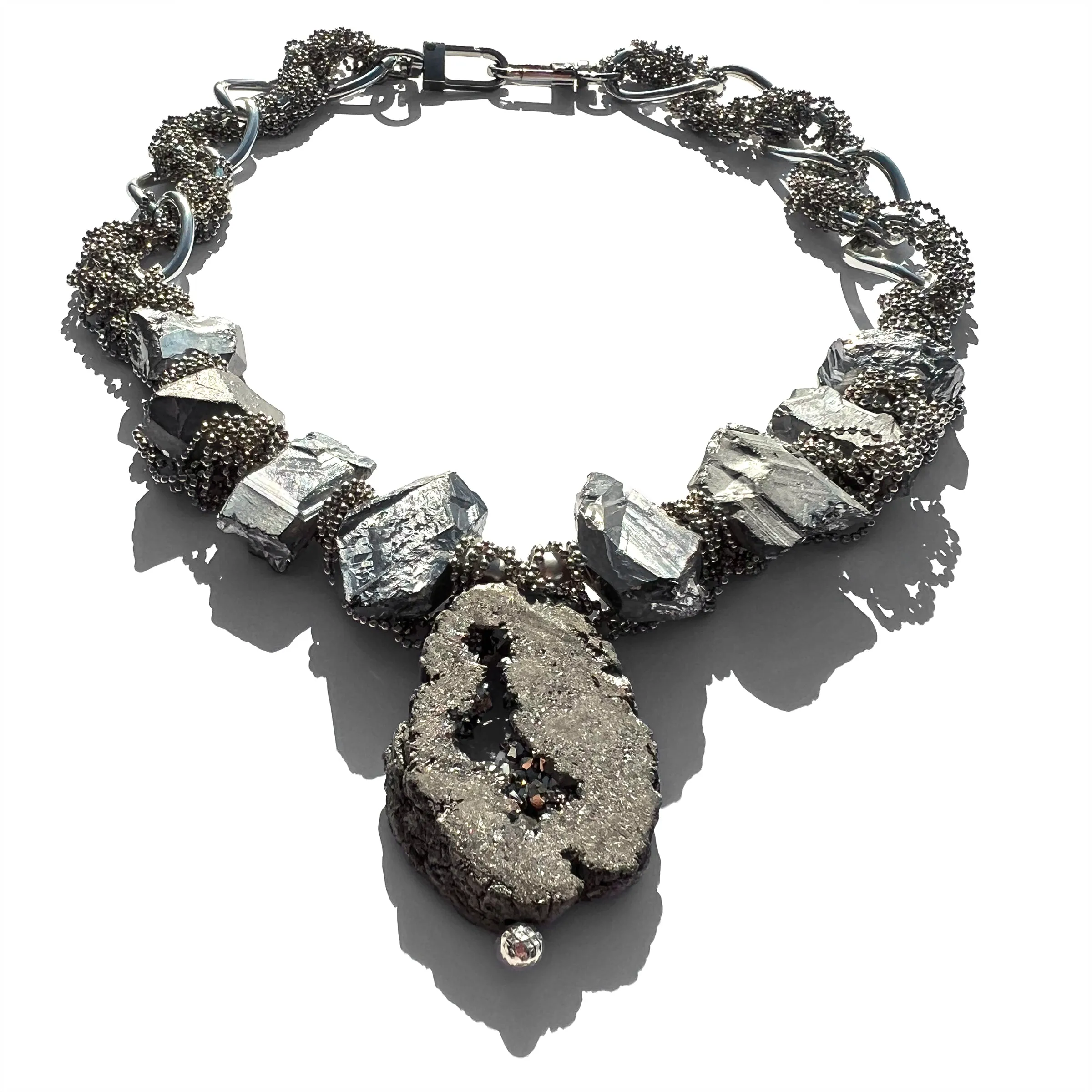 MPR x THE IMAGINARIUM: Silver Pendant Geode Necklace