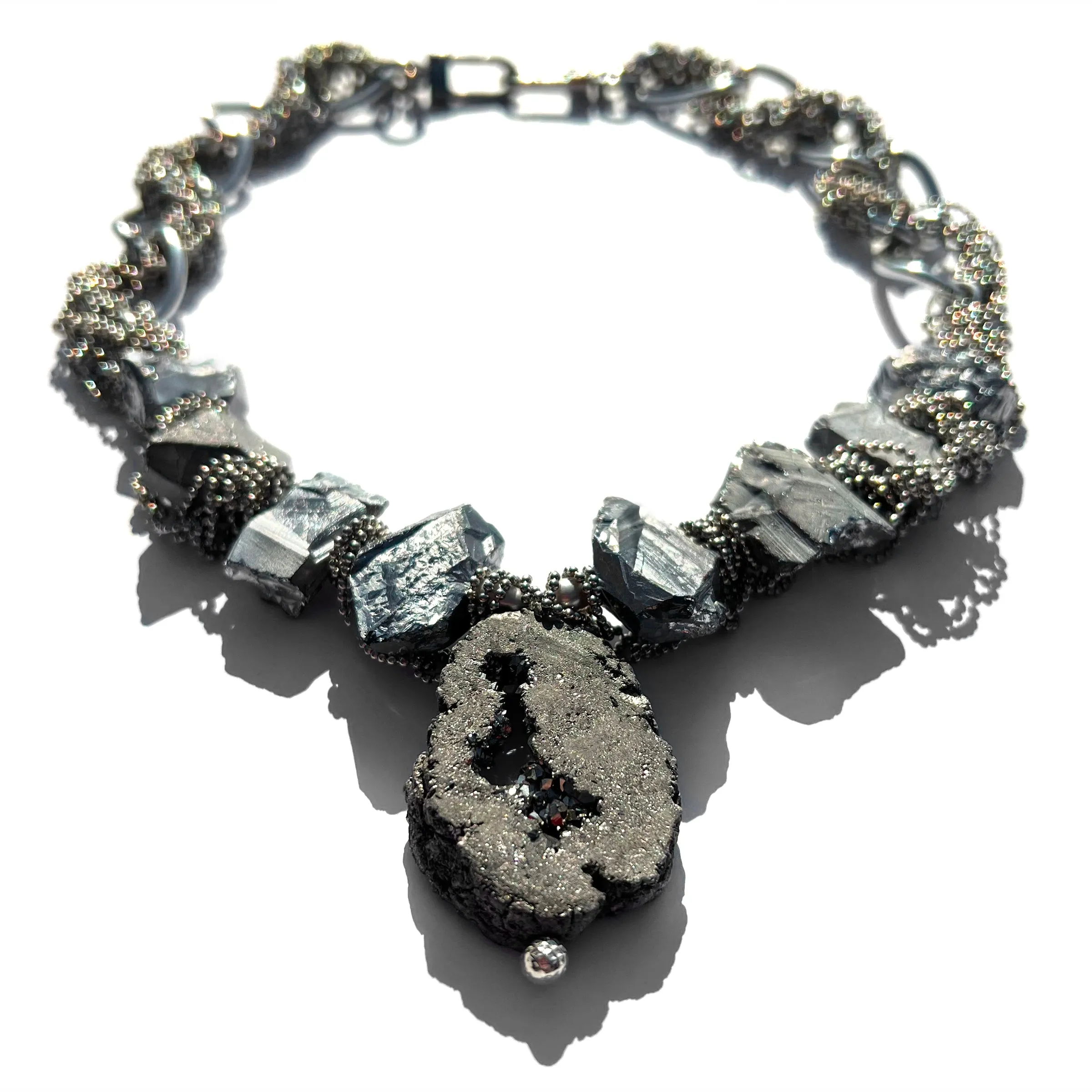 MPR x THE IMAGINARIUM: Silver Pendant Geode Necklace