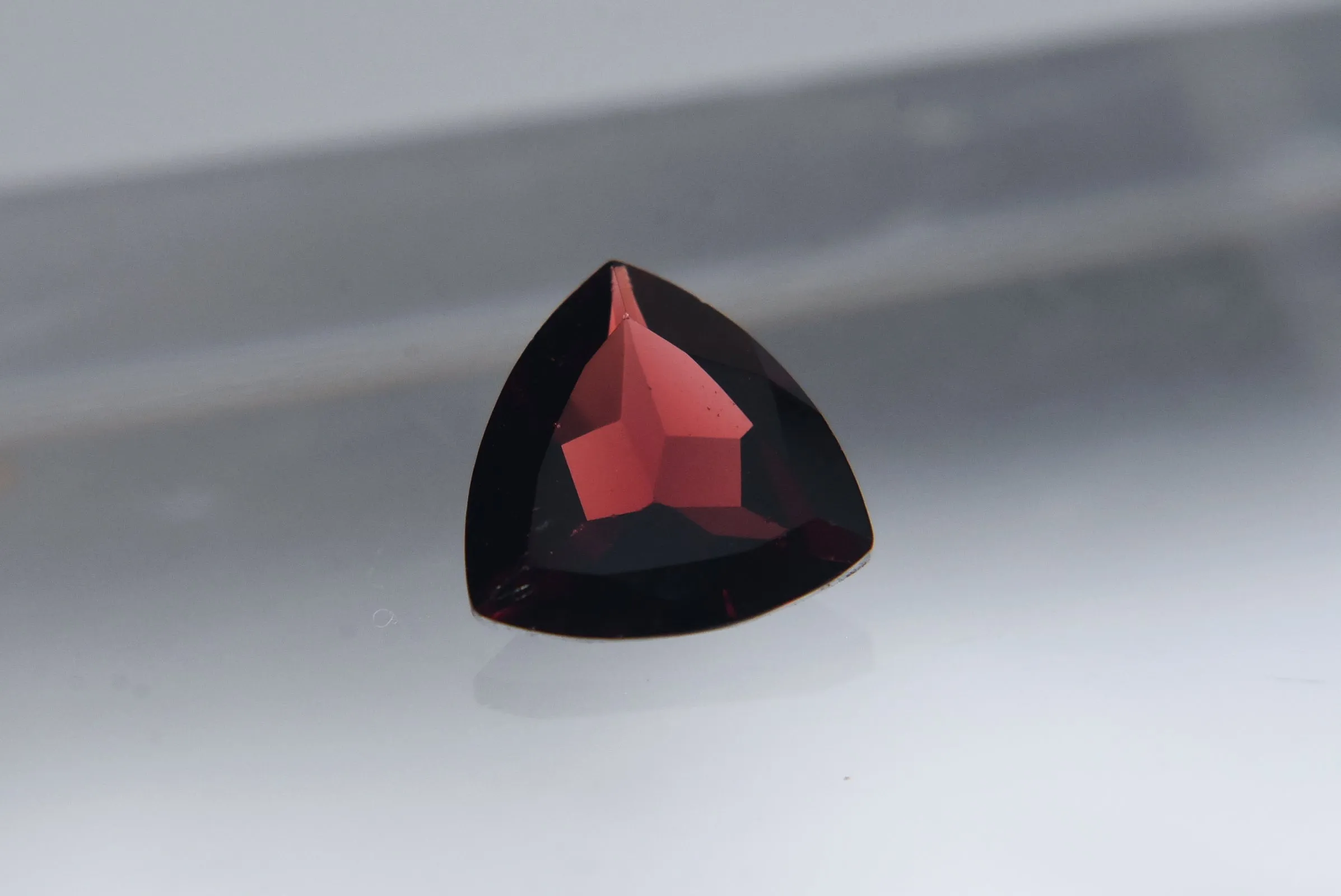 Red Garnet Trillion Cut - Loose Gemstone - 2.2ct