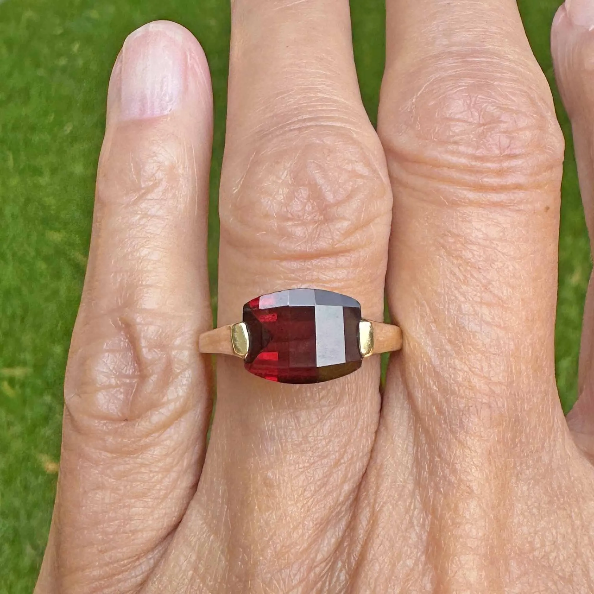 Vintage 10K Gold Specialty Cut Garnet Ring