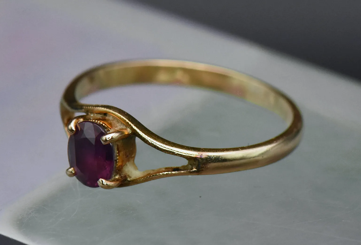 Vintage 14K Gold Ruby Ring - Size 7.25