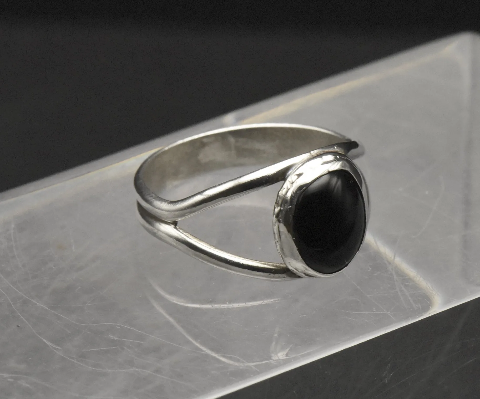 Vintage Handmade Black Onyx Silver Ring - Size 8.75